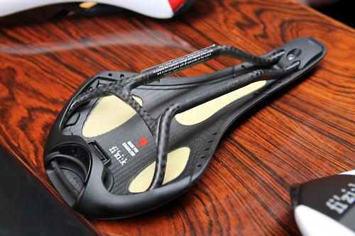 Fizik launches lighter Aliante and Kurve saddles and new